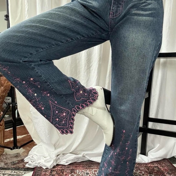 Apollo Jeans - pink rhinestone and stitching collectible jeans - size 13/14 - Picture 6 of 8
